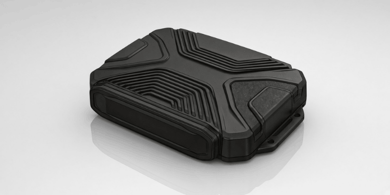 vTraq rugged commercial vehicle telematics unit